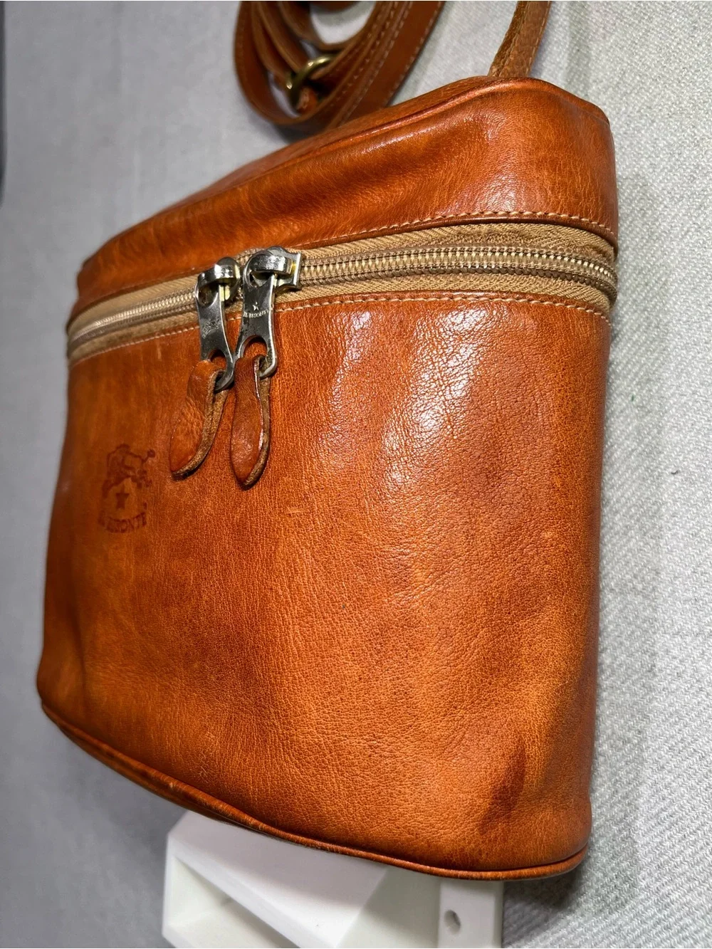 Vtg IL BISONTE Tan Leather Crossbody / Satchel Shoulder Bag Italy